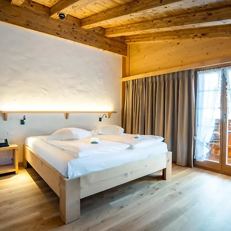 Hotel Posthotel Roessli 3*