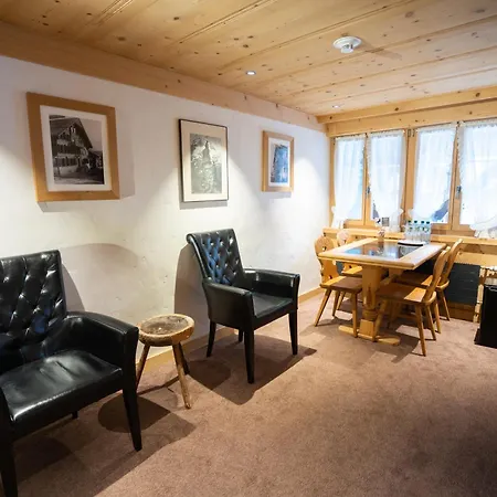 Posthotel Roessli 3* Gstaad