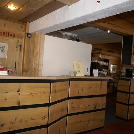 Hotel Posthotel Roessli 3*