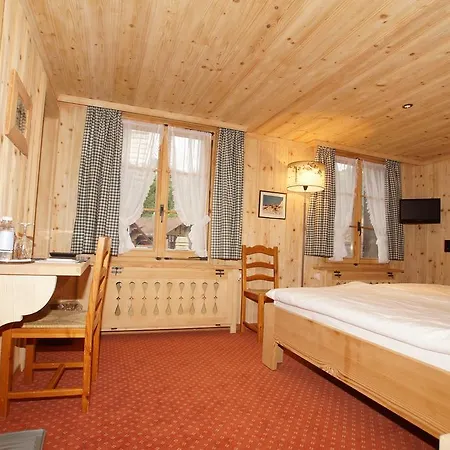 Posthotel Roessli 호텔