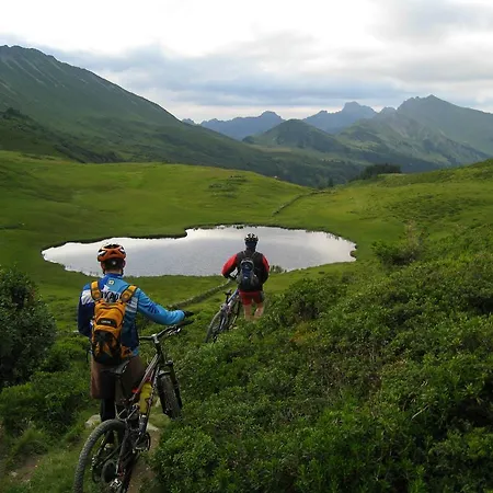 Posthotel Roessli Otel 3*