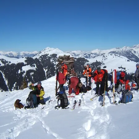 Hotel Posthotel Roessli 3*