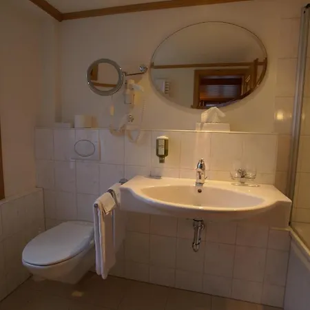 Posthotel Roessli 3*