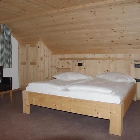 Hotel Posthotel Roessli 3*