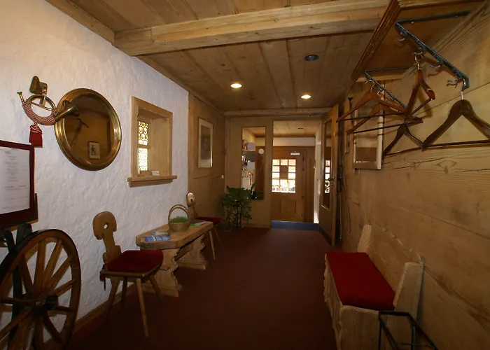 Posthotel Roessli 3* Gstaad