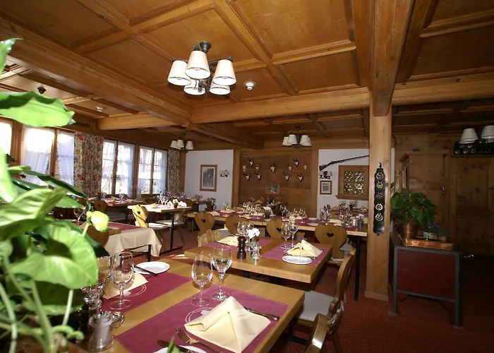 Posthotel Roessli Otel Gstaad