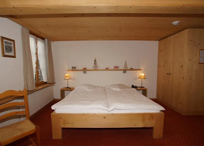 Posthotel Roessli 3*