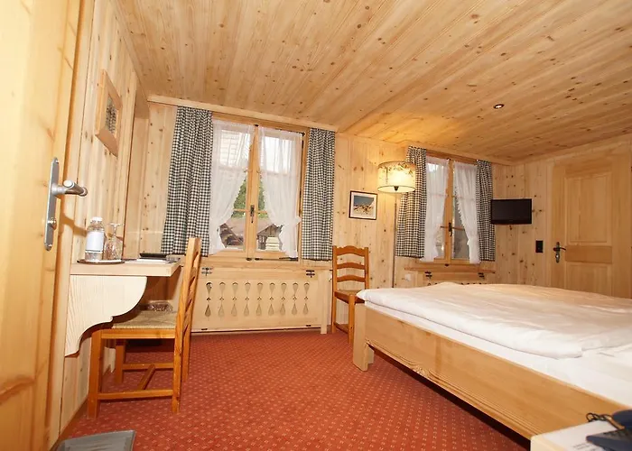 Posthotel Roessli Otel