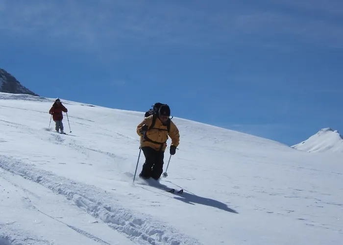 Posthotel Roessli Otel