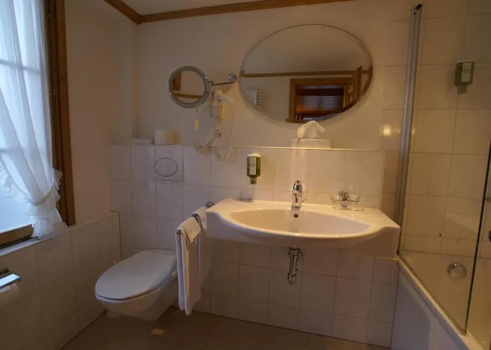 Posthotel Roessli 3*