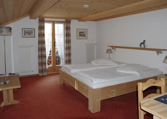 Hotel Posthotel Roessli 3*