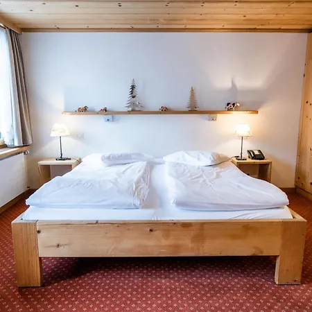 Hotel Posthotel Roessli Gstaad