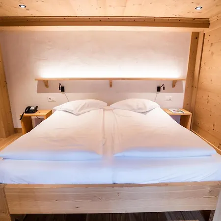 Posthotel Roessli Hotel 3*