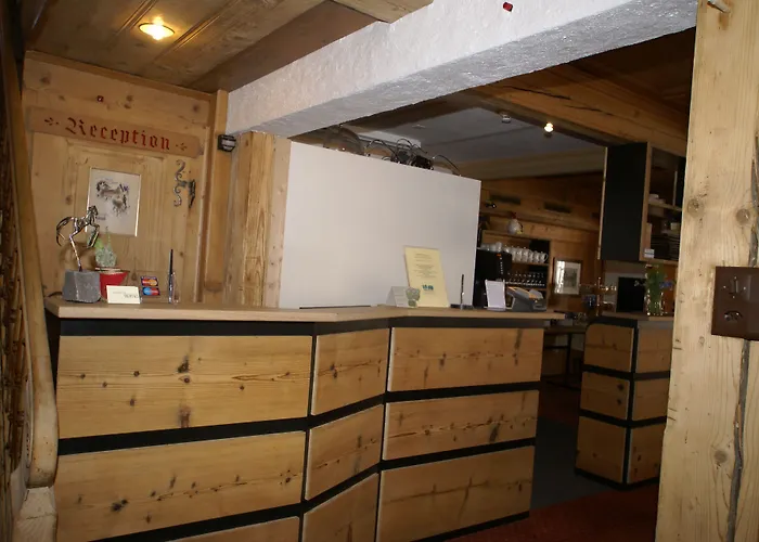 Hotel Posthotel Roessli 3*