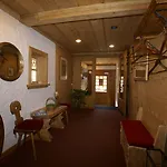 Posthotel Roessli 3* Gstaad