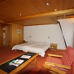 Hotel Posthotel Roessli Gstaad