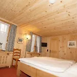 Posthotel Roessli Hotel 3*