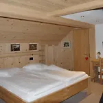Posthotel Roessli Hotel 3*