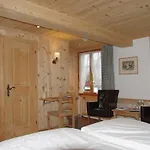Hotel Posthotel Roessli Gstaad